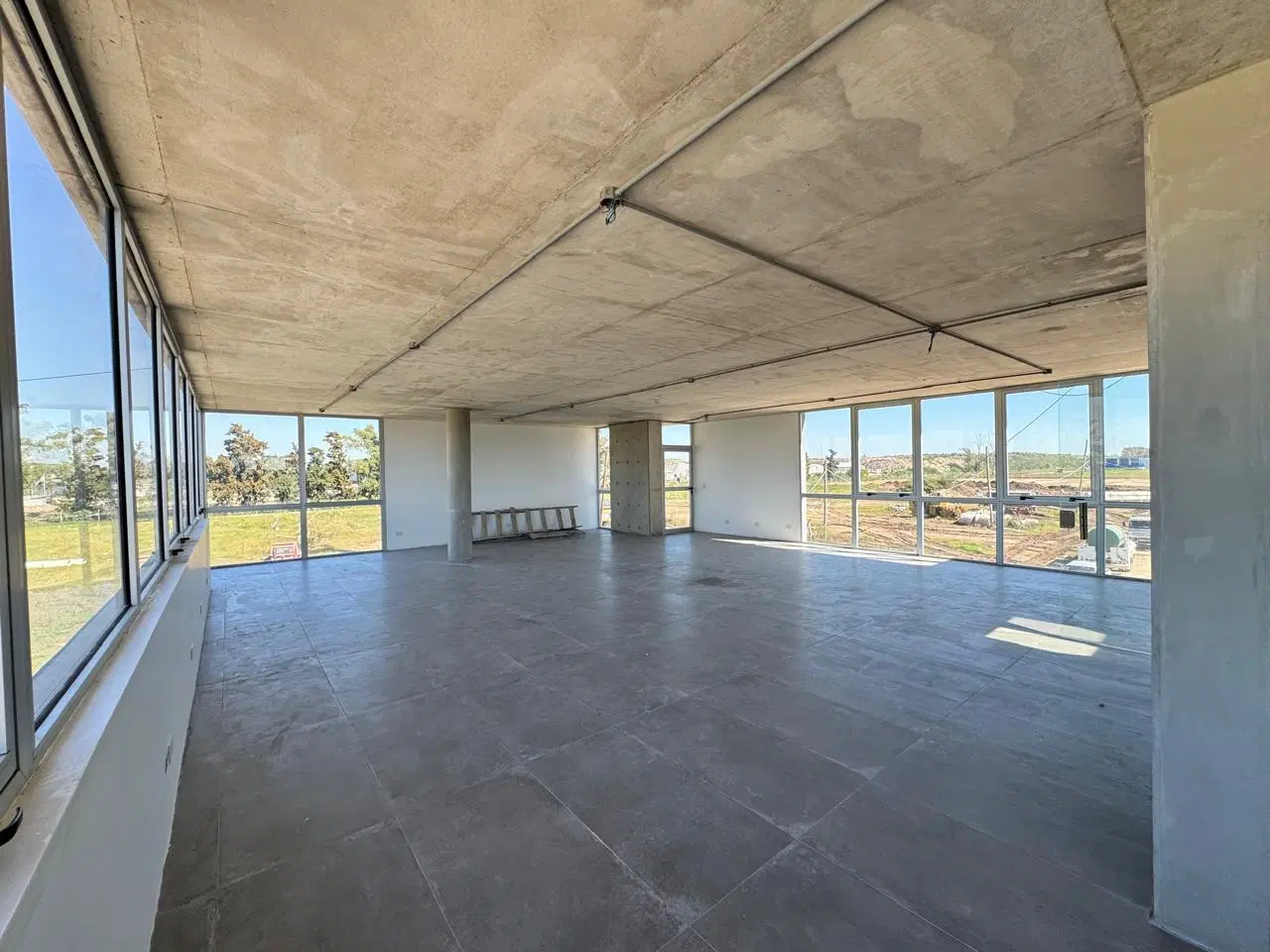 Lote en venta en Parque Industrial sobre Camino del Buen Ayre 3