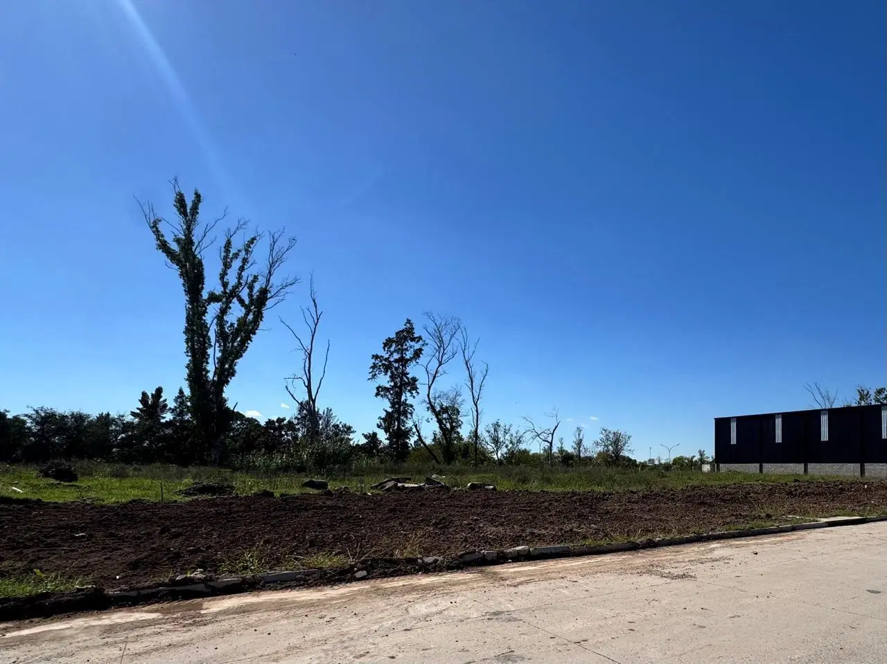 Lote en venta en Parque Industrial sobre Camino del Buen Ayre 2