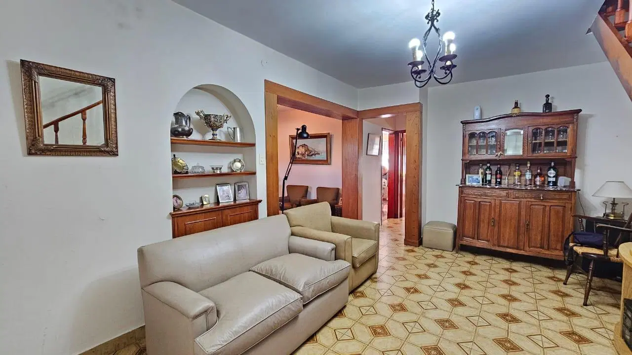 Venta Casa 4 dorm. en Beccar con 2 cocheras, pileta 5