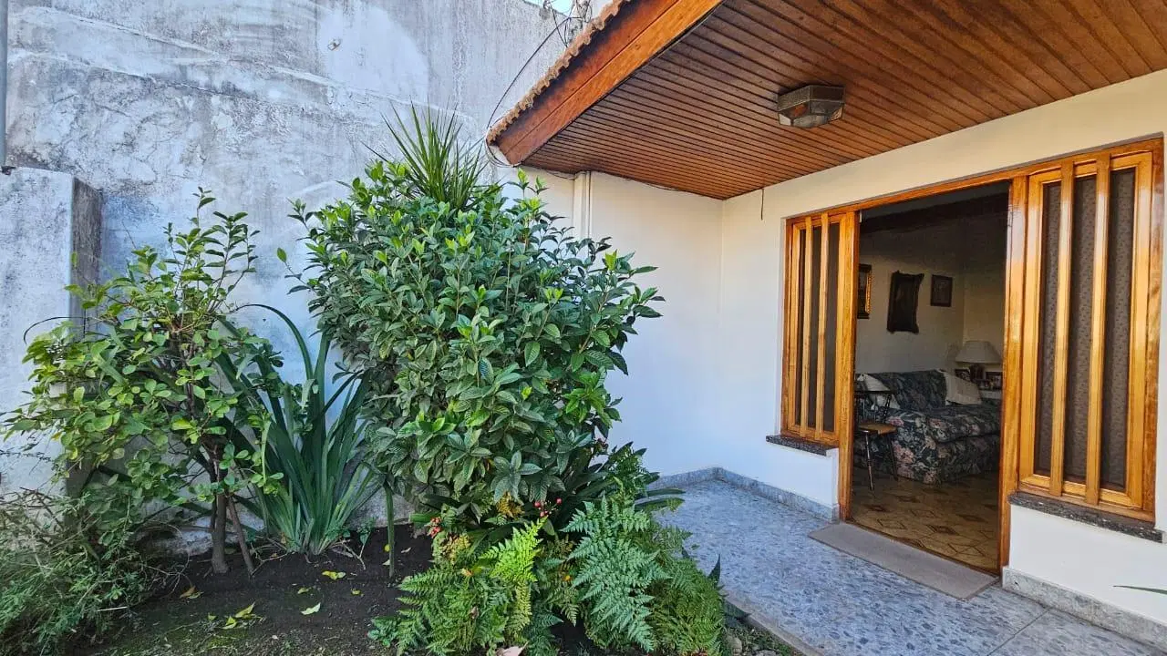 Venta Casa 4 dorm. en Beccar con 2 cocheras, pileta 1