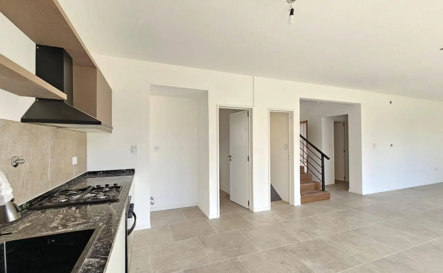Venta Casa en San Pablo 5amb con sótano lote interno 8
