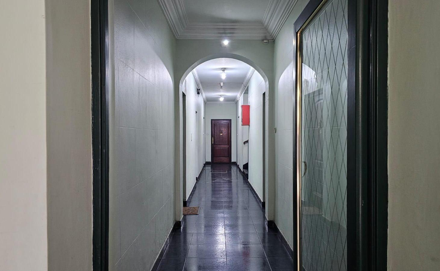 Foto de Venta Departamento con jardín apto profesional 3 amb., imagen 2