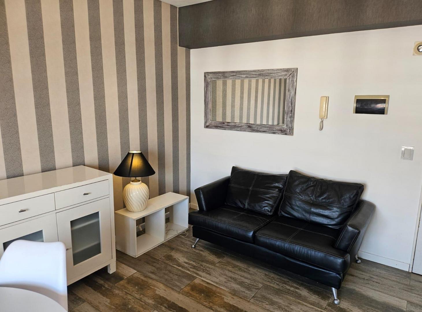Foto de Venta Departamento Duplex de 2 Amb., imagen 3