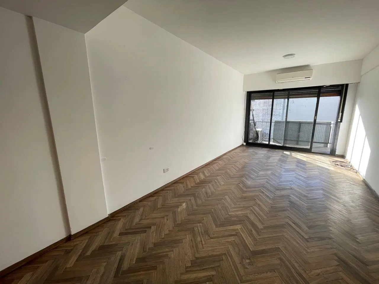 Oportunidad venta Departamento semipiso 4 ambientes con balcon, Almagro Norte! 1