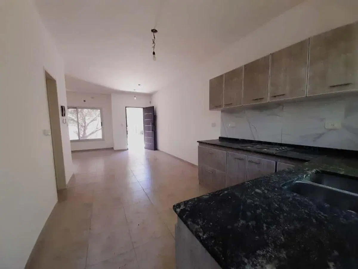 Venta Duplex 3 ambientes en Condominio Thorne, Ituzaingo Norte 5
