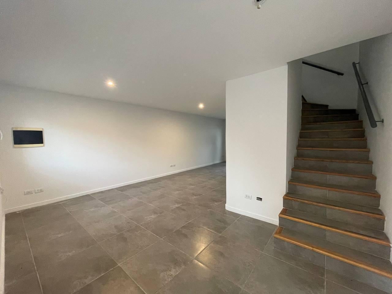 Excelente Duplex 4 ambientes, a solo 5 cuadras de la Estacion Padua Norte!