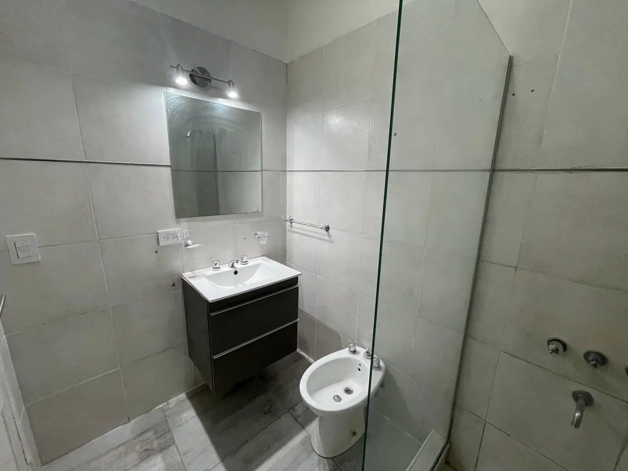 En venta Clasico Chalet 3 ambientes con parque, Castelar Norte! 5