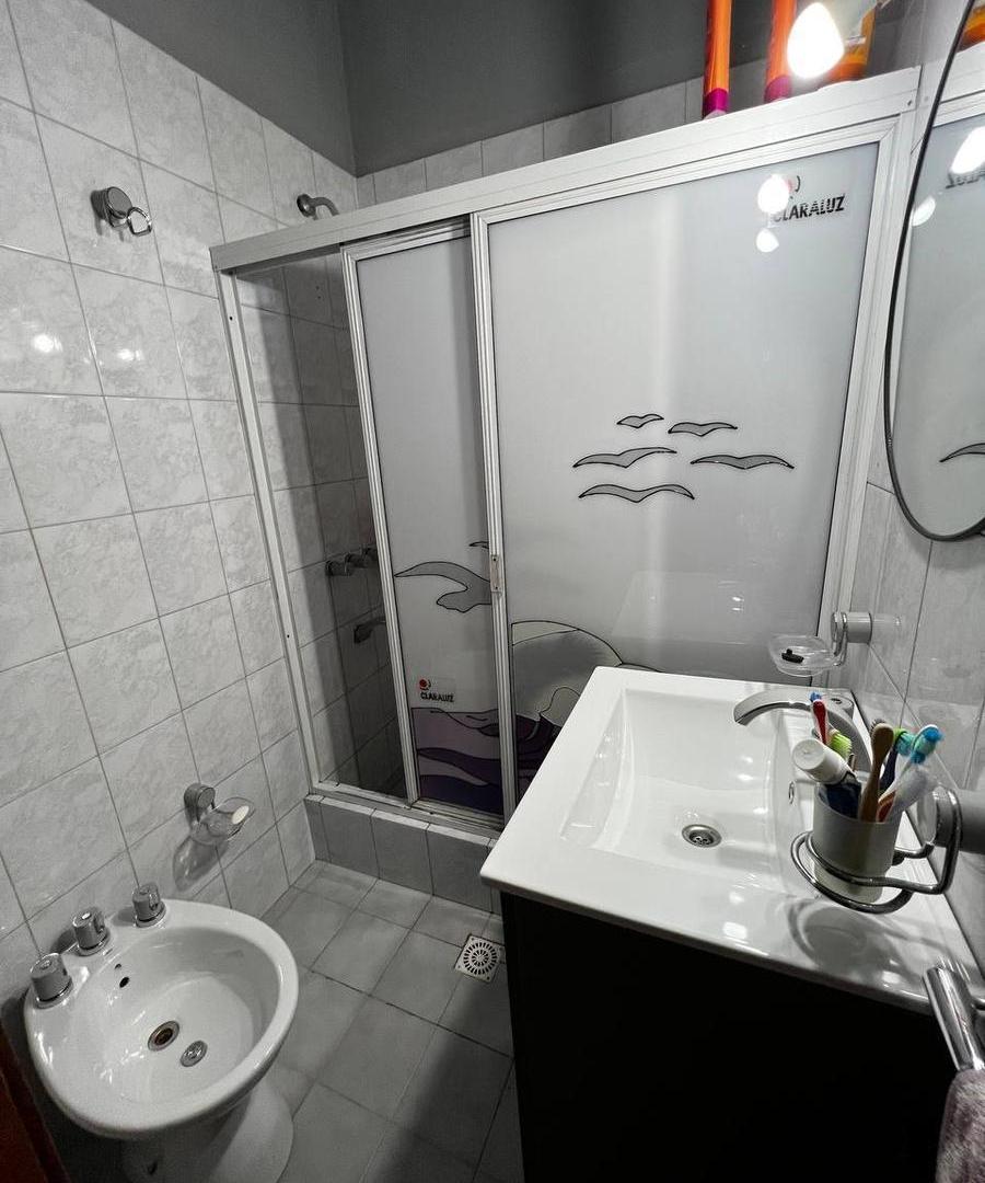 Foto de En venta casa americana 3 ambientes con parque, Castelar Norte!, imagen 4