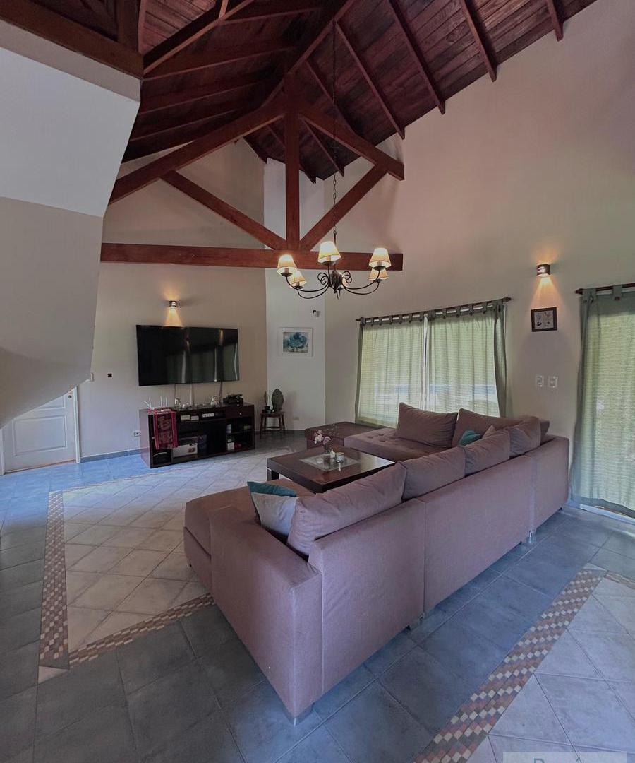 Foto de Venta Amplio Chalet en Club de campo El Moro, Marcos Paz, imagen 2
