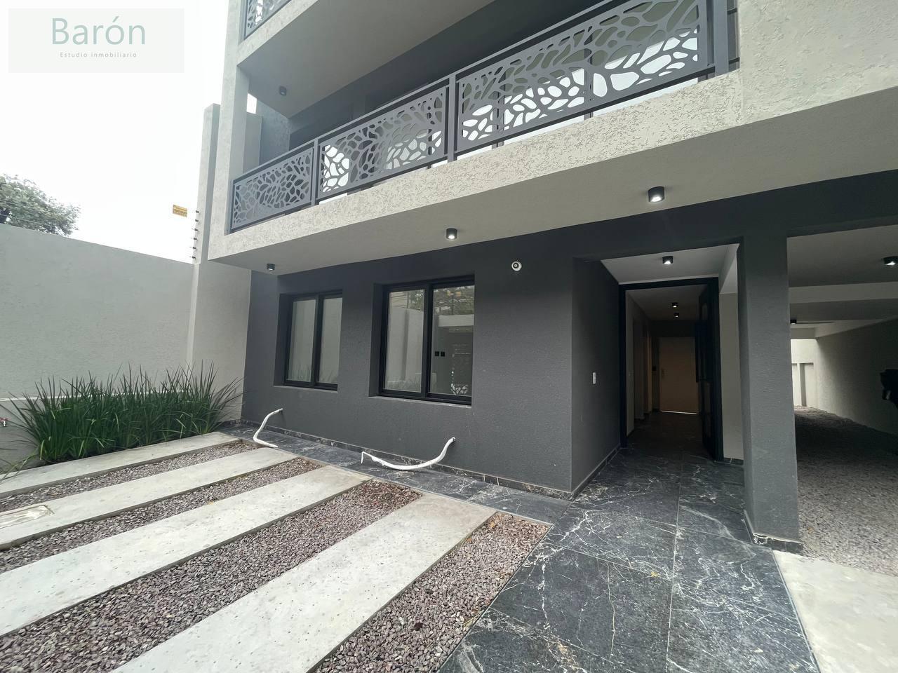Foto de En VENTA Departamento 3 ambientes en planta baja, con patio y doble, imagen 3