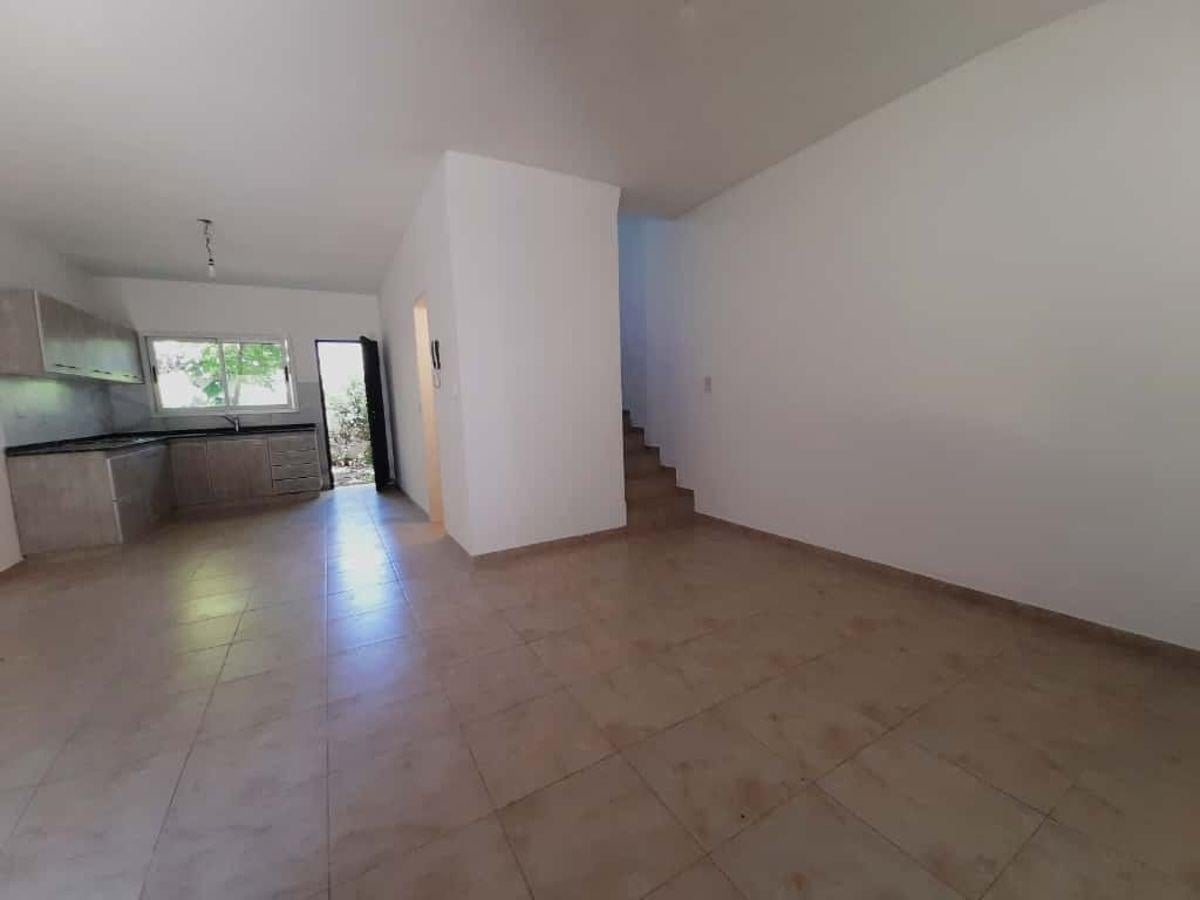Foto de Venta Duplex 3 ambientes en Condominio Thorne, Ituzaingo Norte, imagen 3
