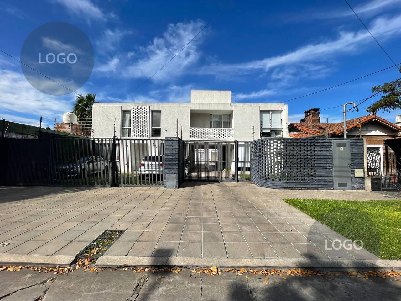 Foto de En venta Duplex 3 ambientes con cochera Condominio residencial, imagen 2