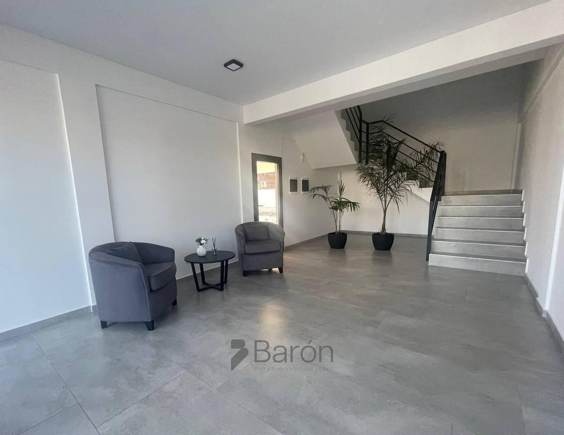 Foto de Departamento en venta 2 ambientes con balcón al frente, cochera y, imagen 3