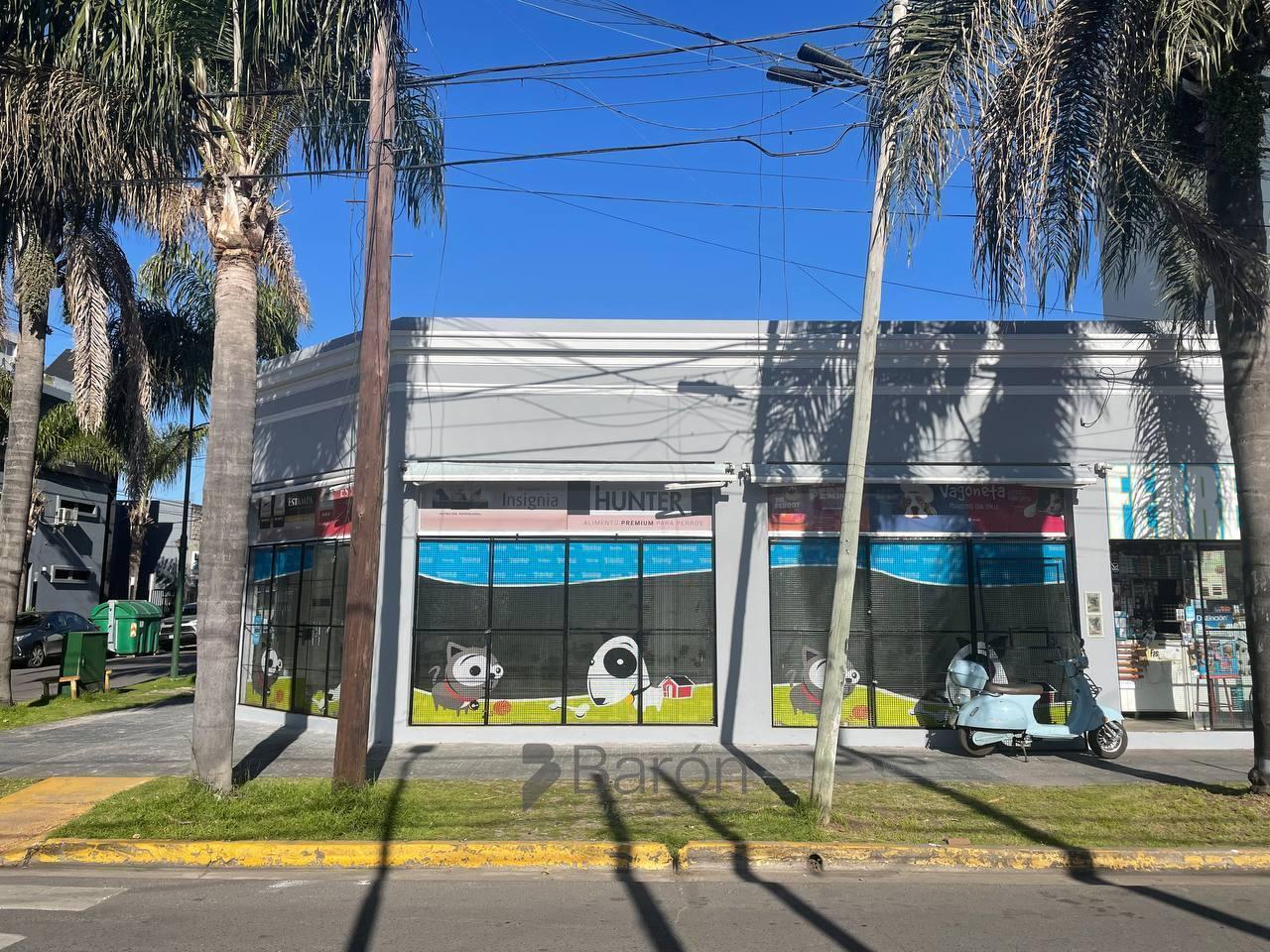 Foto de Alquiler amplio Local en esquina en el centro de Ituzaingo Norte!, imagen 1