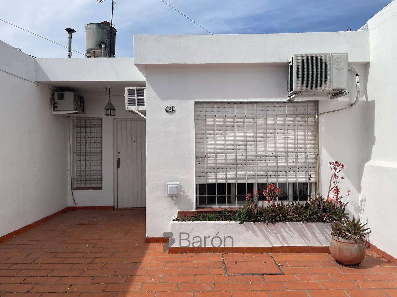 Foto de En venta PH 3 ambientes con jardin y cochera, Ituzaingo Norte!, imagen 3