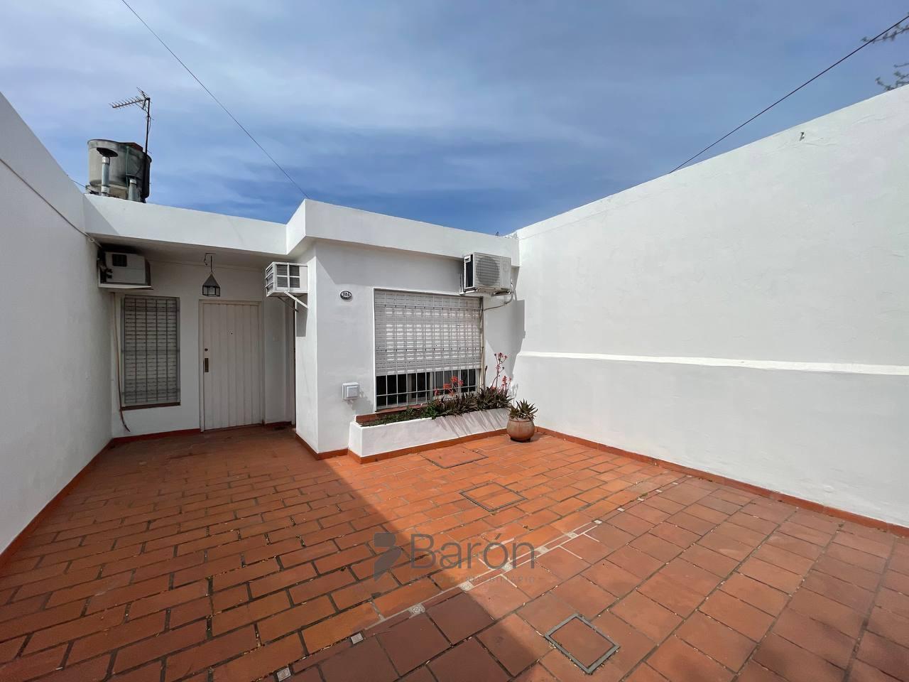 Foto de En venta PH 3 ambientes con jardin y cochera, Ituzaingo Norte!, imagen 2