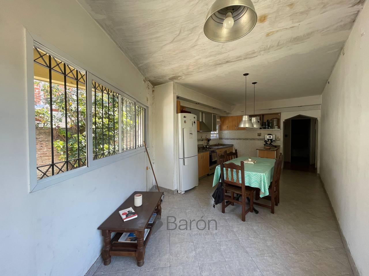 Foto de En venta Casa 4ambientes con parque, Ituzaingo Sur!, imagen 3