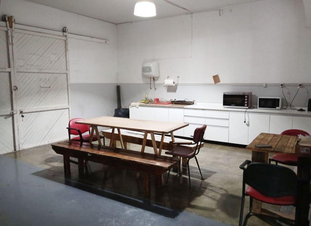Foto de Galpón y oficinas en alquiler en ubicación estratégica, imagen 4