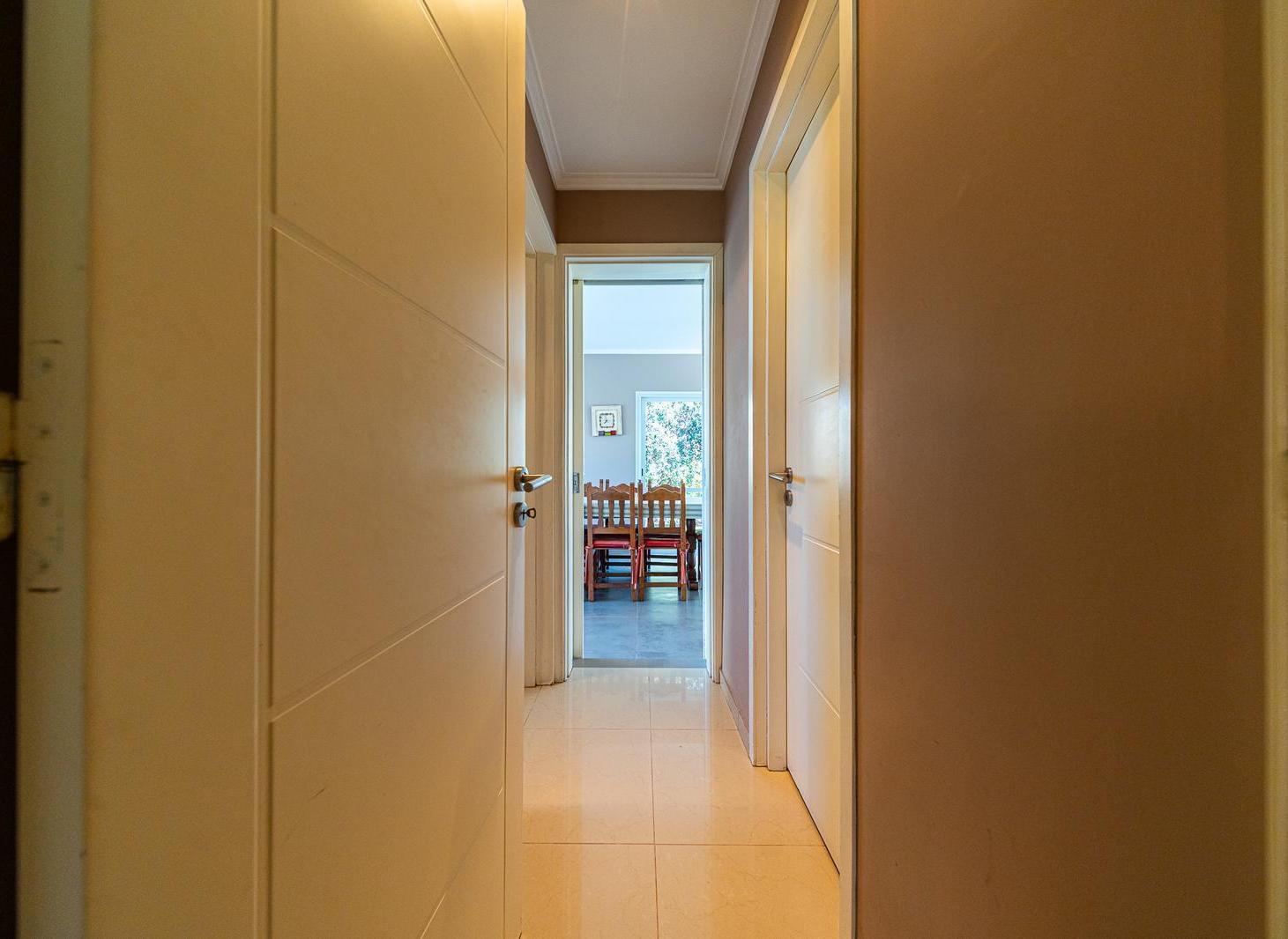 Foto de CASA DE 4 DORMITORIOS EN PUERTO ROLDAN, imagen 4