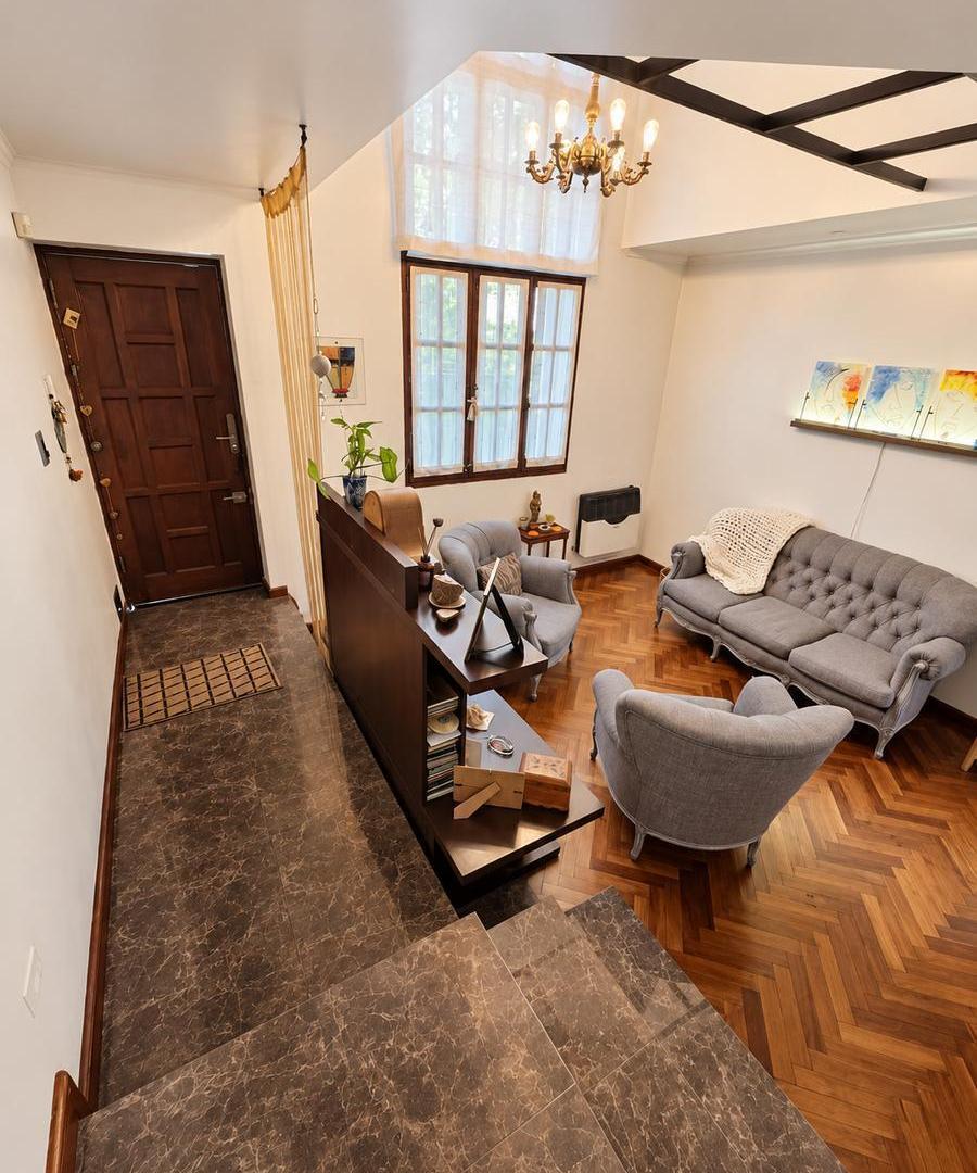 Foto de Casa de 3 dormitorios + cochera y jardin, imagen 2