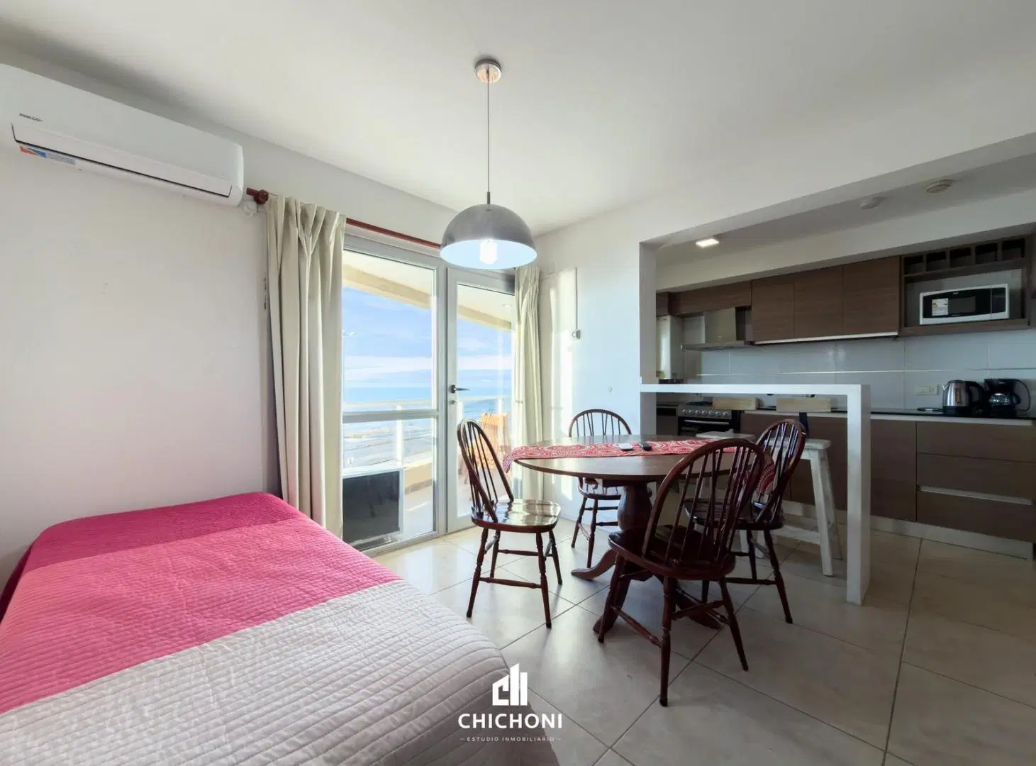 Venta - Departamento de 1 ambeinte al frente con balcón y vista al mar - Zona Constitución 5
