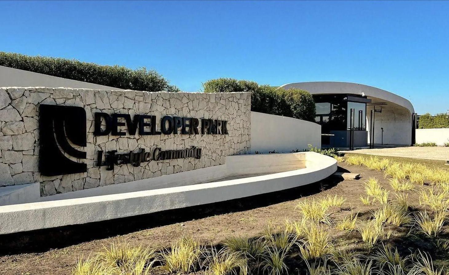 Venta - Lote en barrio privado Developer Park - Bio 3