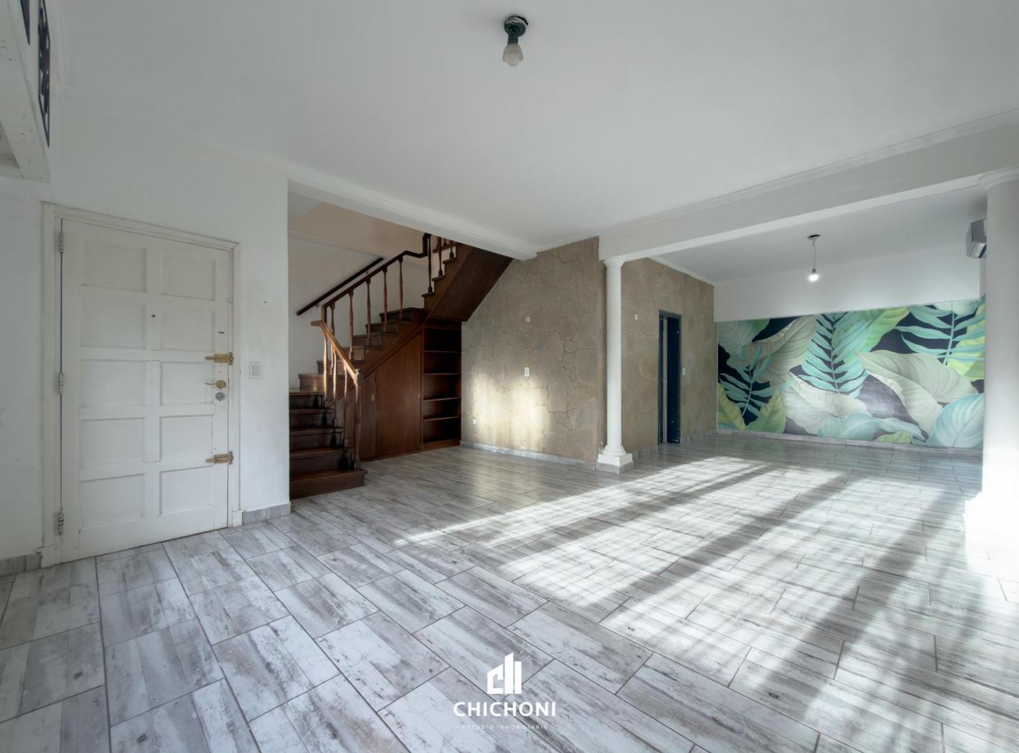 Foto de Venta - Casa 5 Ambientes - Parrilla Parque Garage y Quincho - Apto, imagen 4