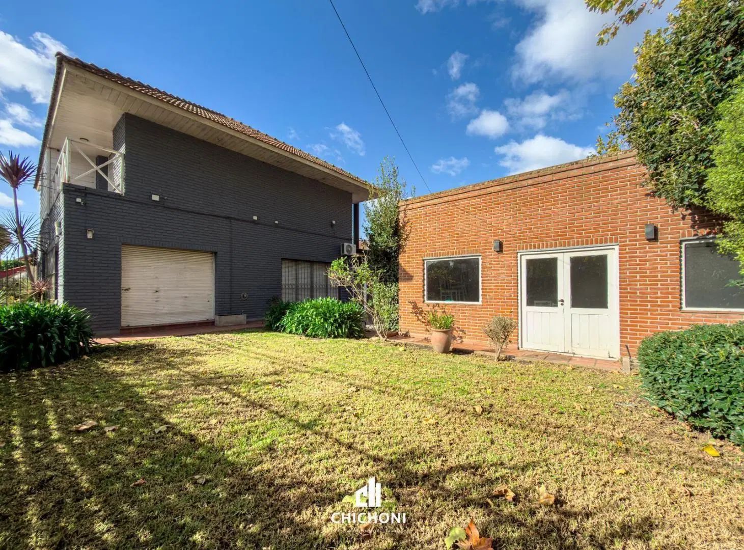 Venta - Casa 5 Ambientes - Parrilla Parque Garage y Quincho - Apto Credito - Barrio Santa Mónica 3