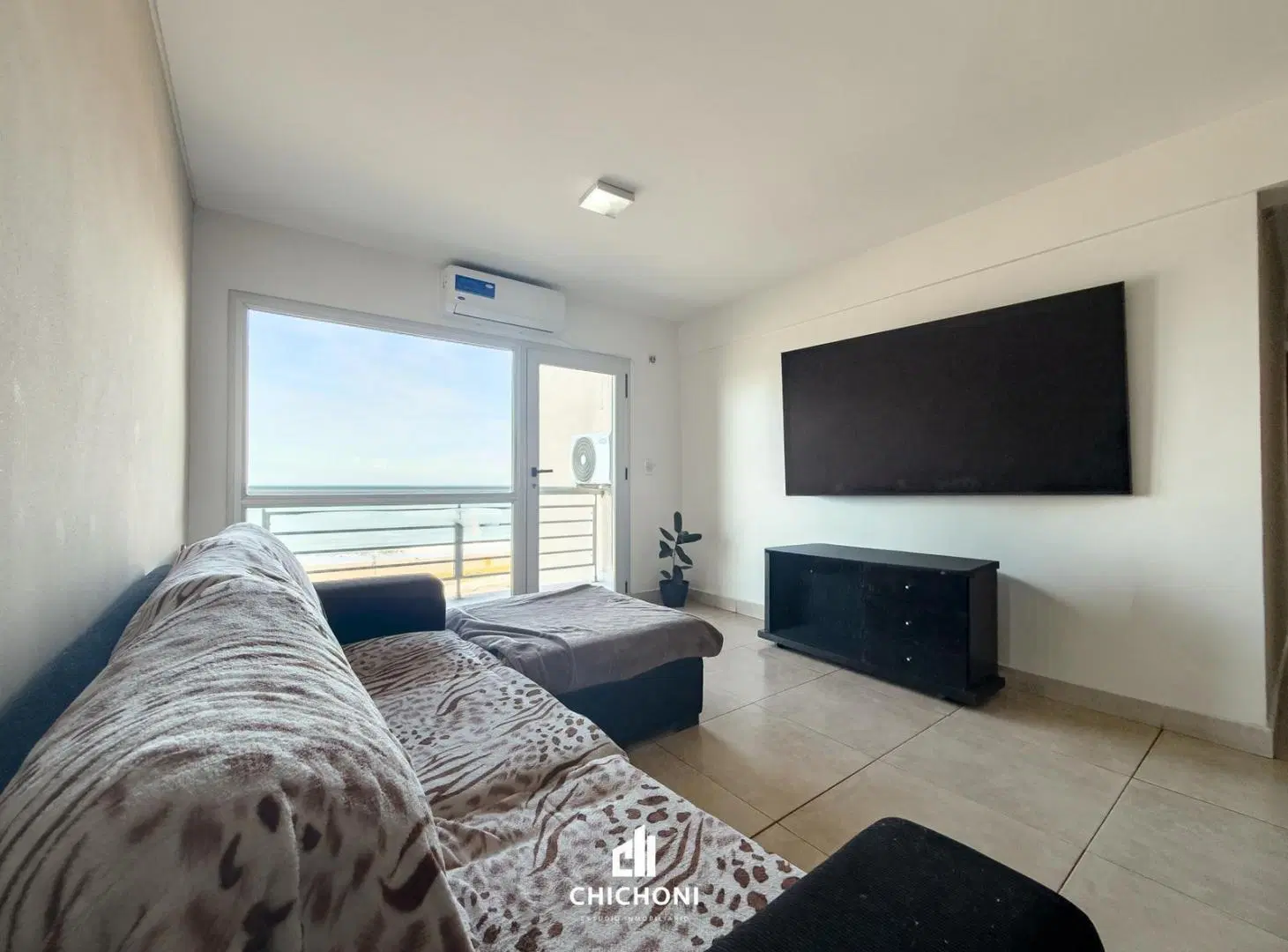 Venta - Departamento 2 ambiente al frente con balcón y vista al mar - Zona Constitución 2