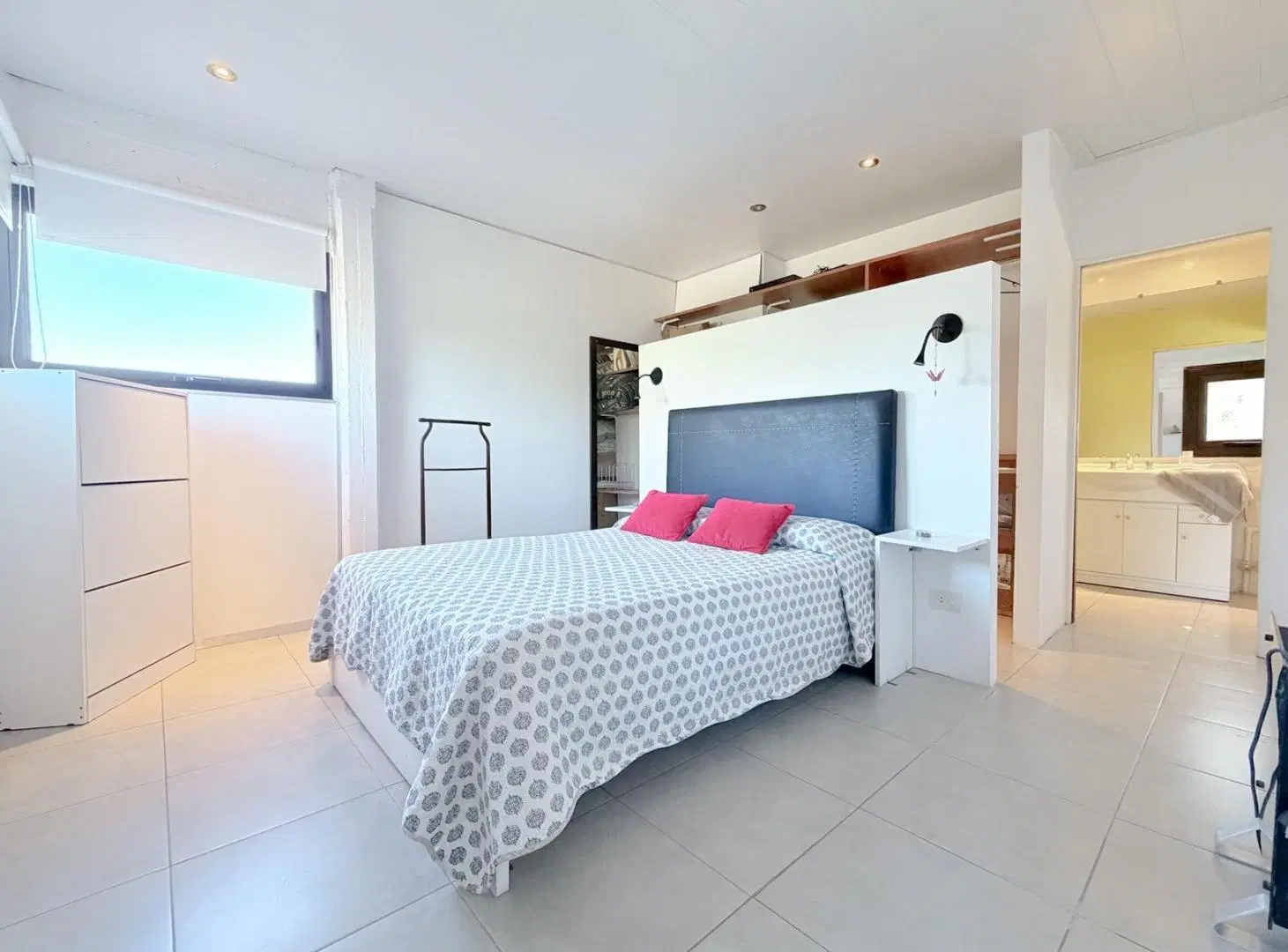 Venta - Casa 2 Ambientes - Garage Quincho - Apto Crédito - Barrio Alfar 2