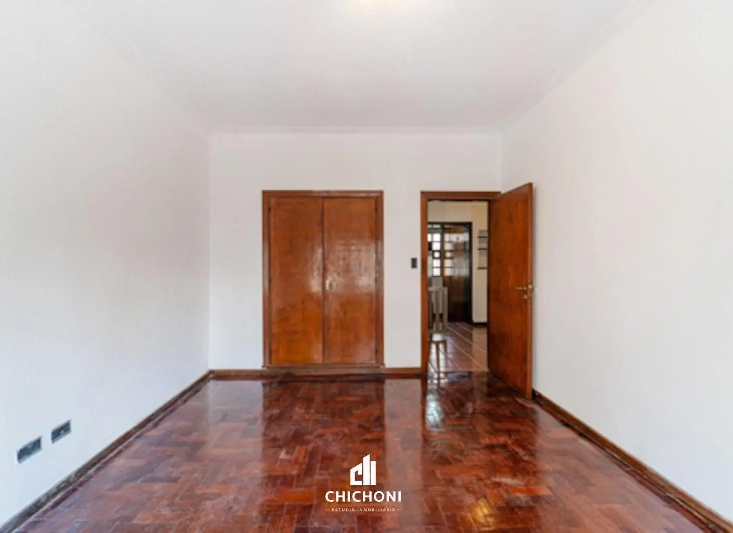 Alquiler 12 o 24 meses - Casa 4 ambientes - Quincho - Garage - Zona La Perla 8