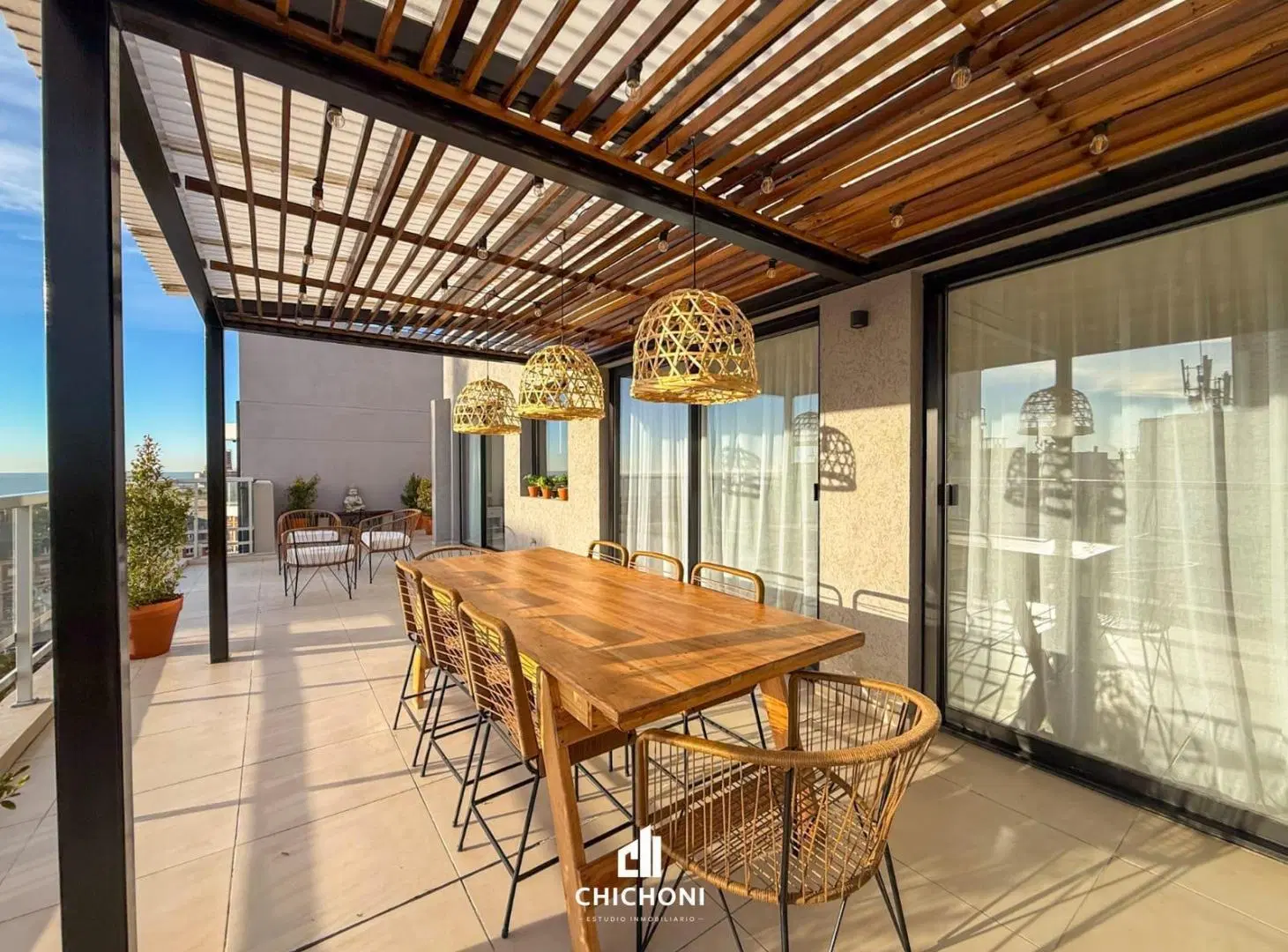 Venta - Departamento 3 ambientes - Terraza Propia - Zona Plaza Colón 3