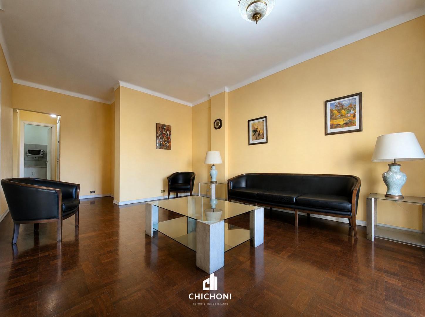 Foto de Venta - Departamento 4 Ambientes con Balcón - Frente a Plaza Colón, imagen 4