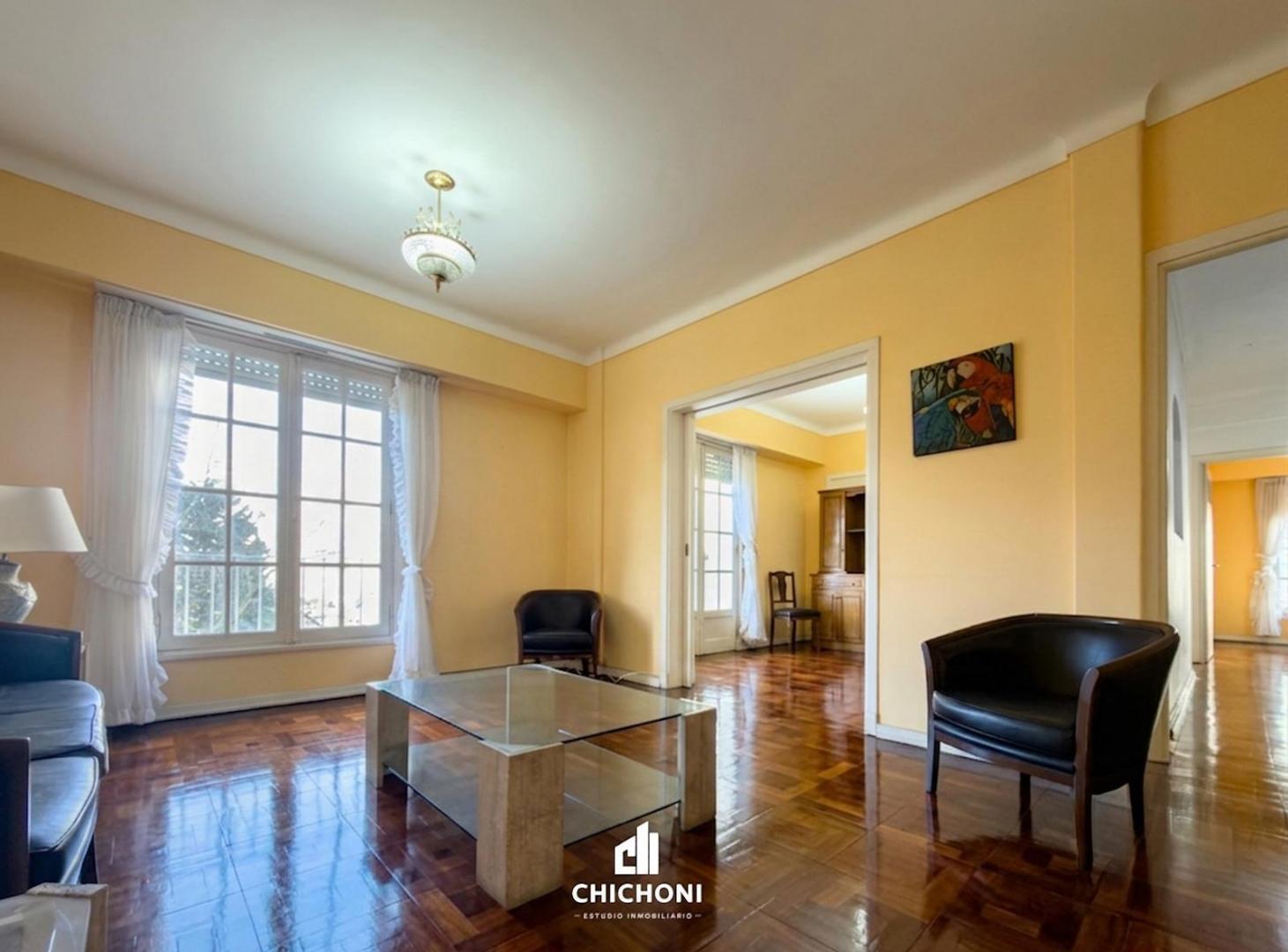 Foto de Venta - Departamento 4 Ambientes con Balcón - Frente a Plaza Colón, imagen 3