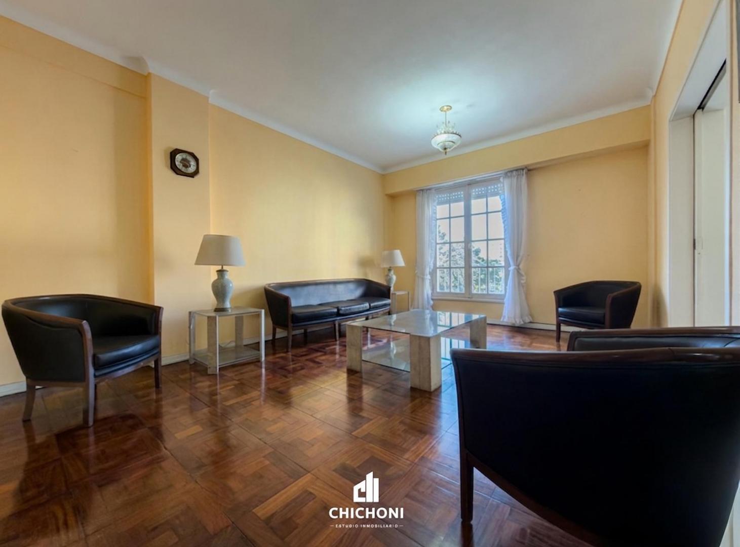 Foto de Venta - Departamento 4 Ambientes con Balcón - Frente a Plaza Colón, imagen 2