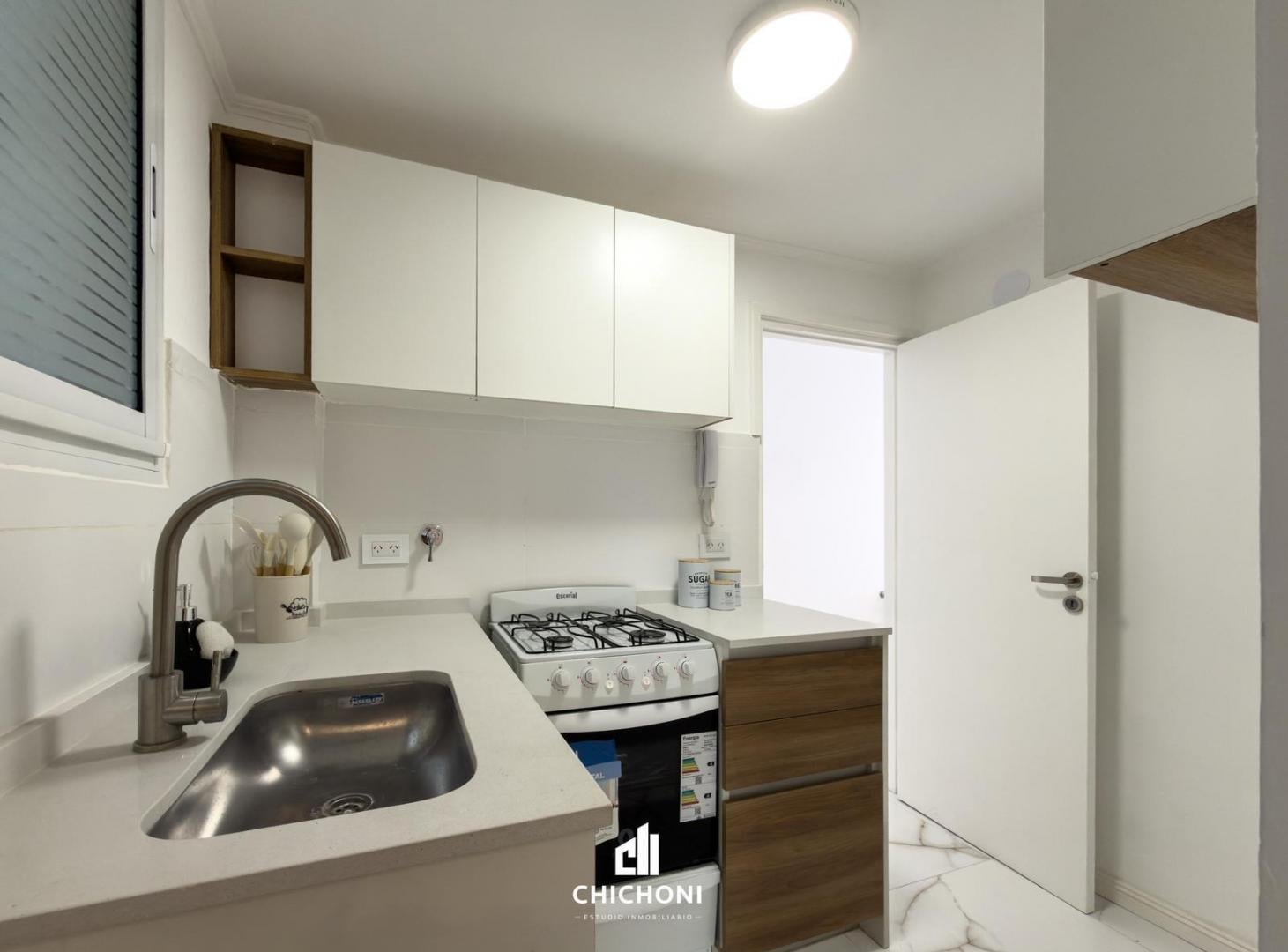 Foto de Venta - Departamento 3 ambientes a la calle con escritorio - Reciclado, imagen 3