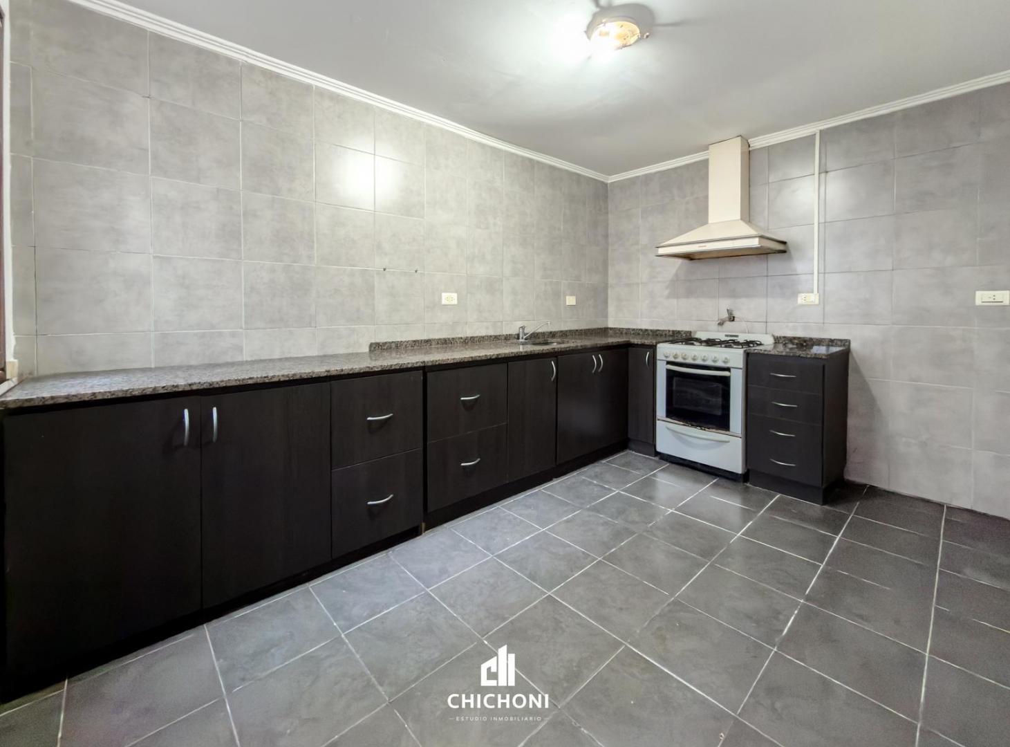 Foto de ALQUILER CASA APTO PROFESIONAL – CASA 4 AMBIENTES CON COCHERA Y PATIO, imagen 4