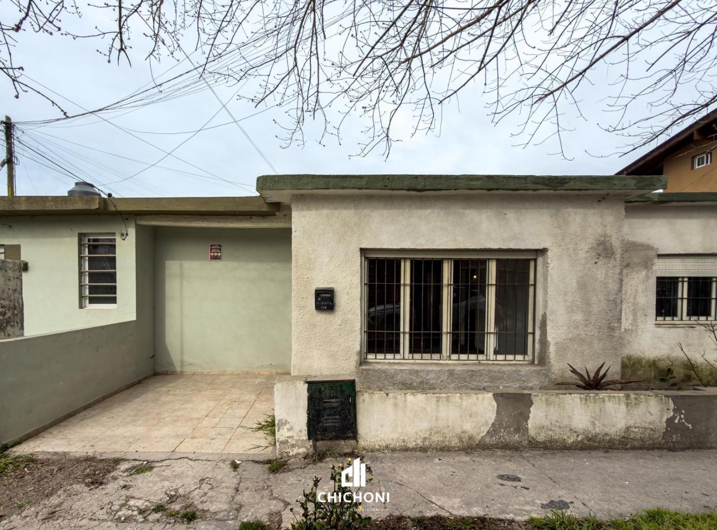 Foto de Venta - Casa 5 Ambientes o 2 Propiedades en Block - Villa Primera, imagen 1