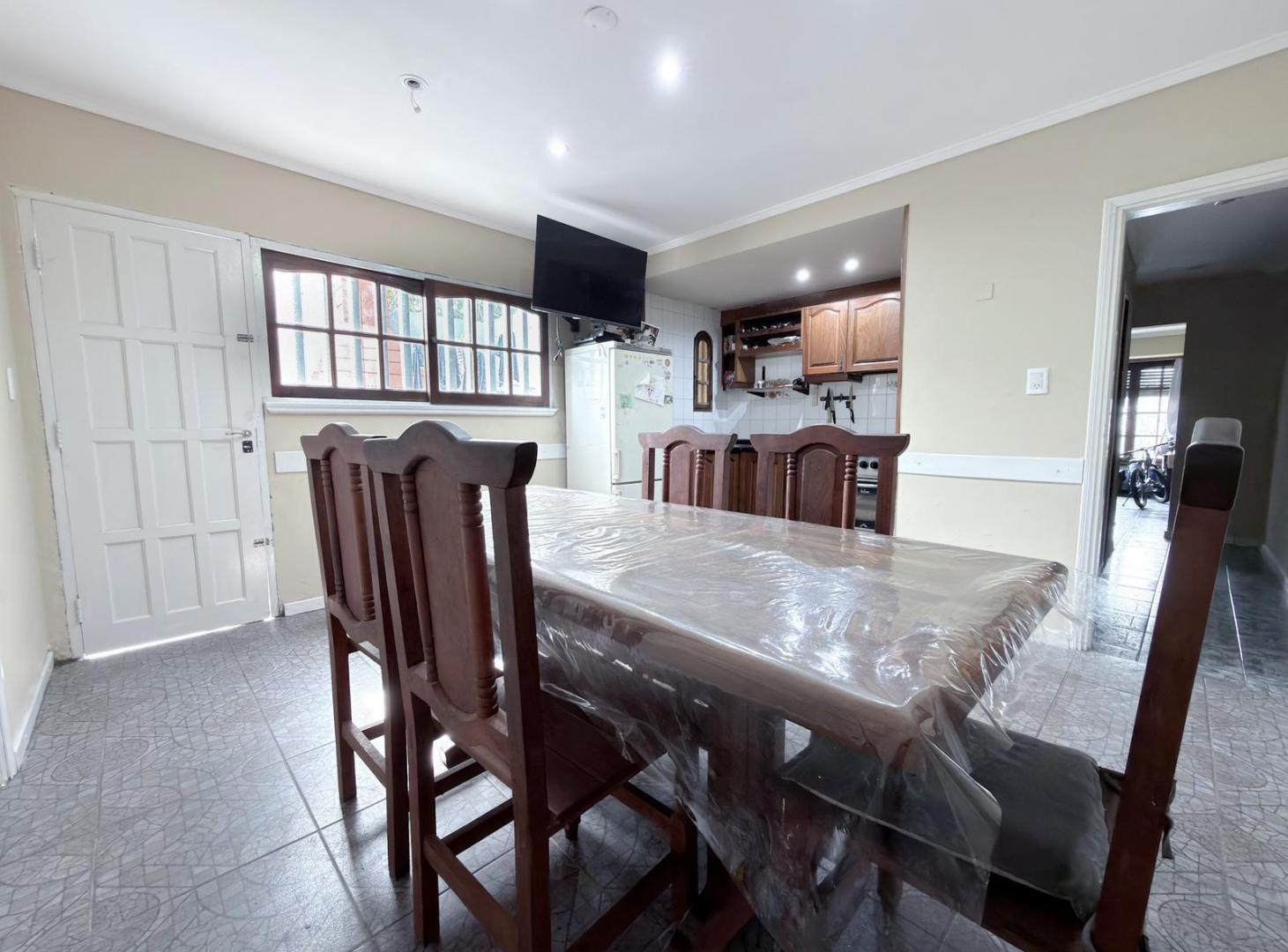 Foto de Venta - Casa 4 Ambientes con Galpón - Zona Las Lilas, imagen 4
