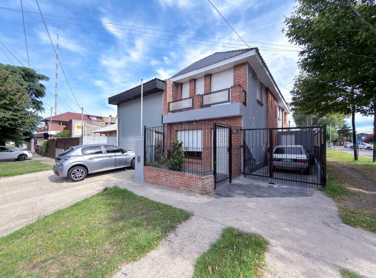 Foto de Venta - Casa 4 Ambientes con Galpón - Zona Las Lilas, imagen 2
