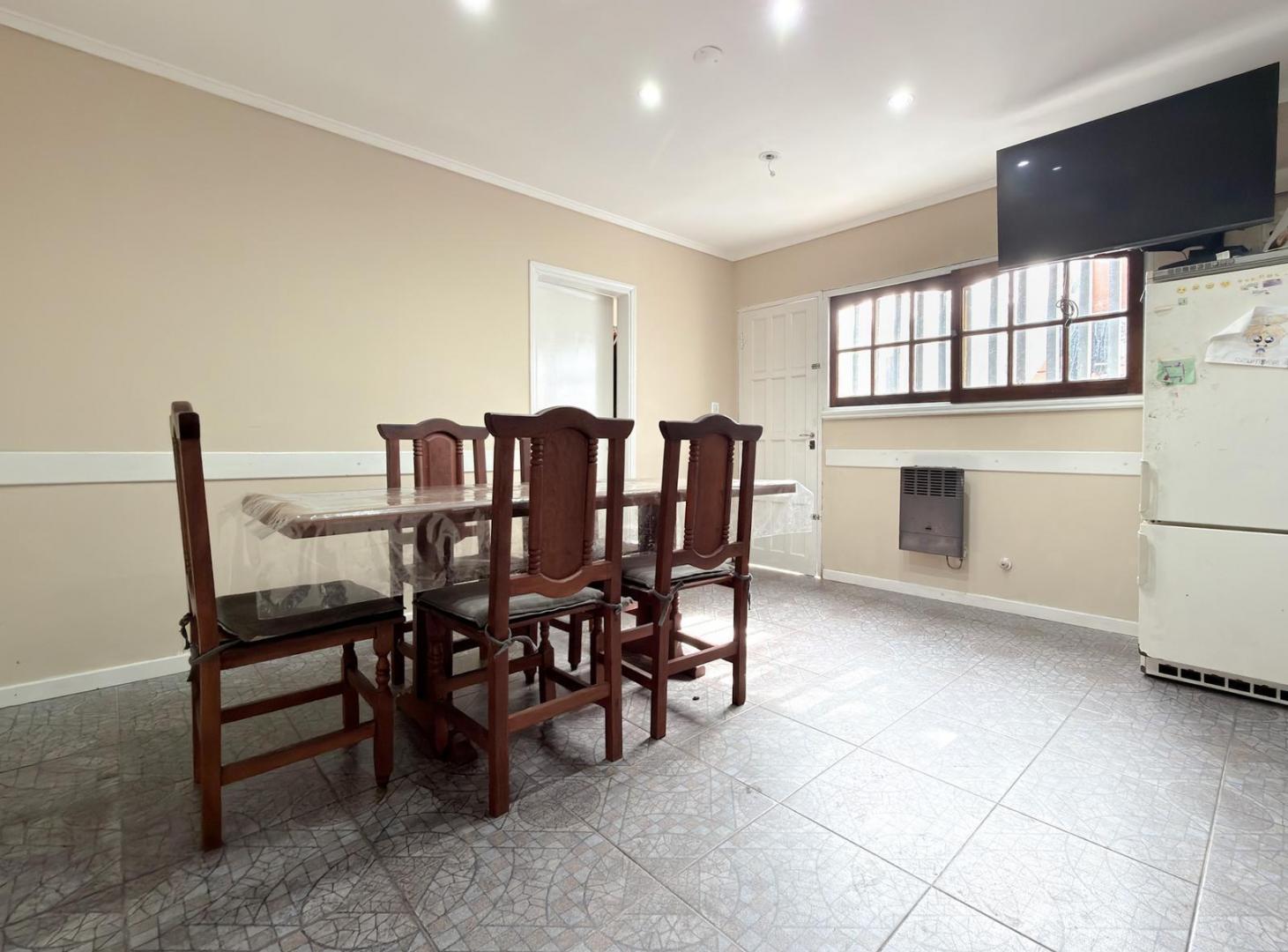 Foto de Venta - Casa 4 Ambientes con Galpón - Zona Las Lilas, imagen 1