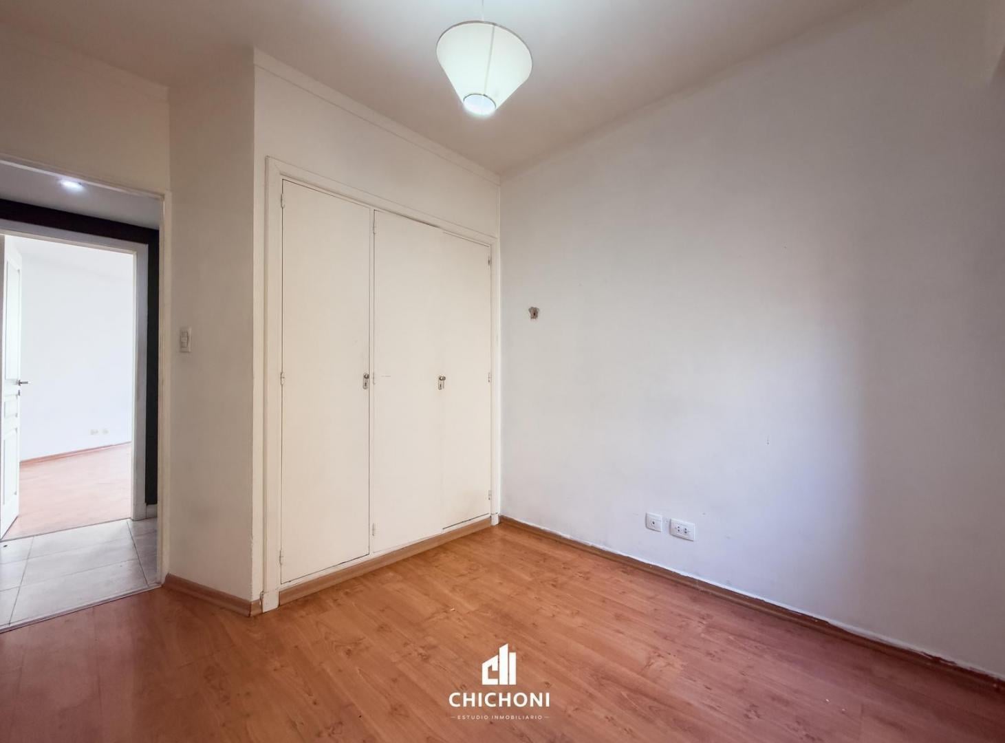 Foto de Venta - Departamento 3 ambientes con cochera y baulera - La Perla, imagen 5