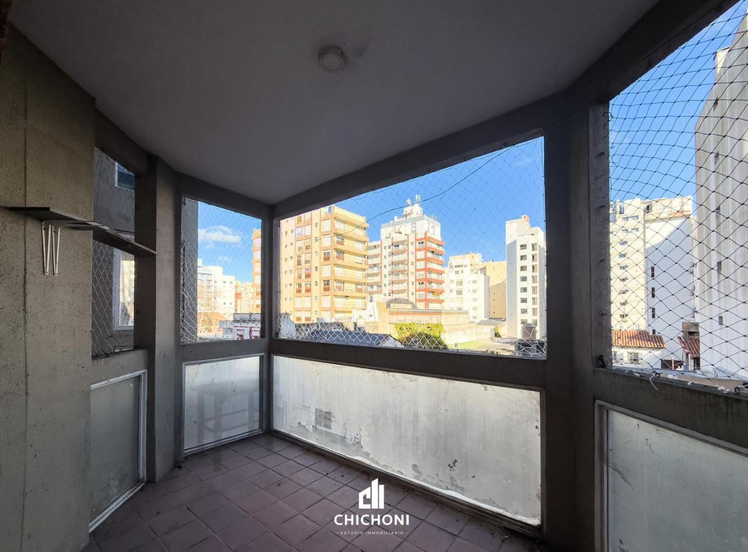 Foto de Venta - Departamento 3 ambientes con cochera y baulera - La Perla, imagen 4