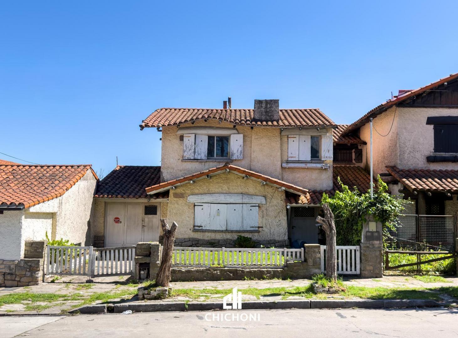 Foto de Venta - Chalet de Interés Patrimonial "Villa Sainte Marie" en Lomas de, imagen 1