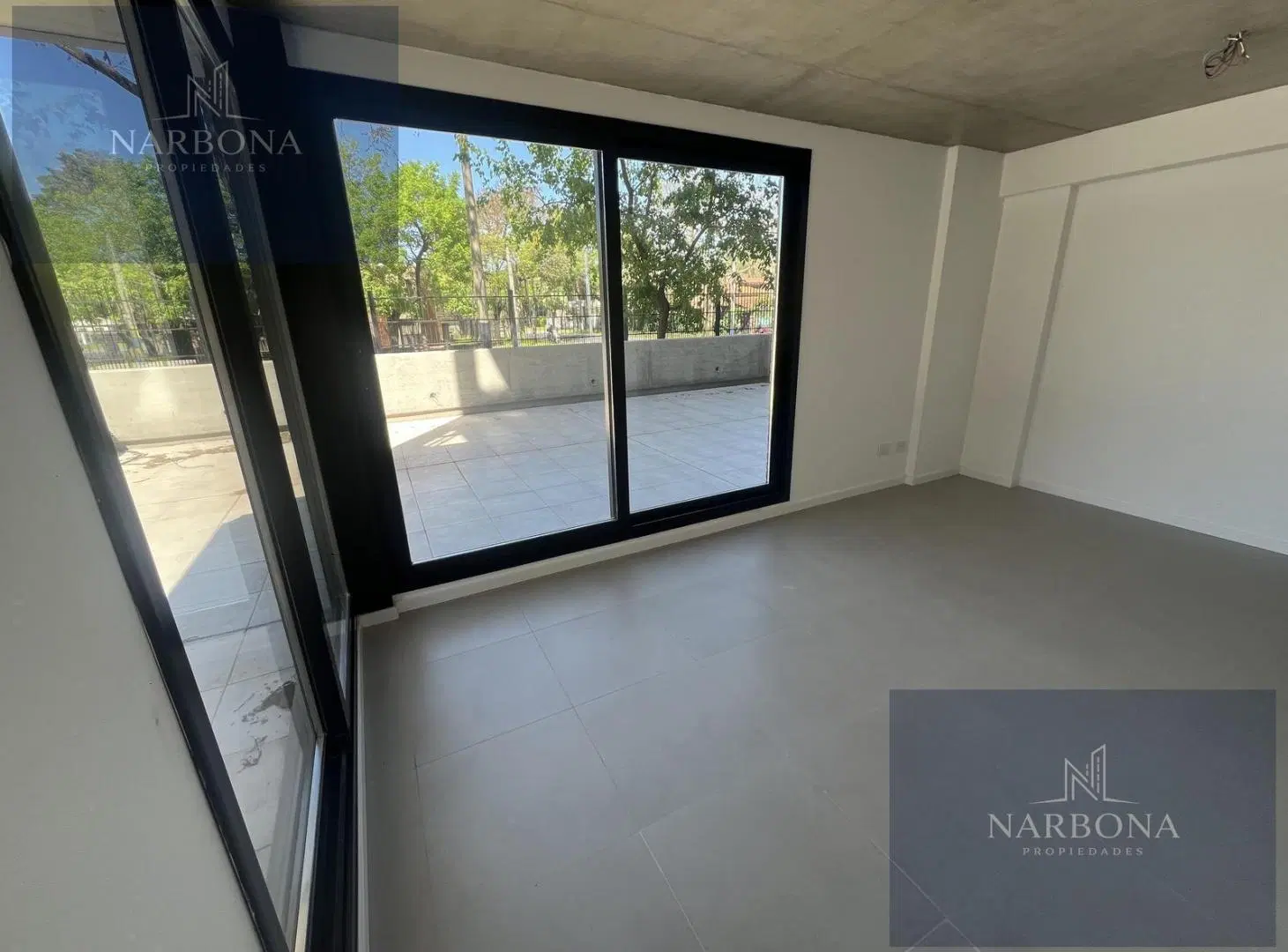 VENTA DEPARTAMENTO 1 DORMITORIO A ESTRENAR CON COCHERA Y PATIO EN CONDOMINIOS PADDOCK- FISHERTON! 5
