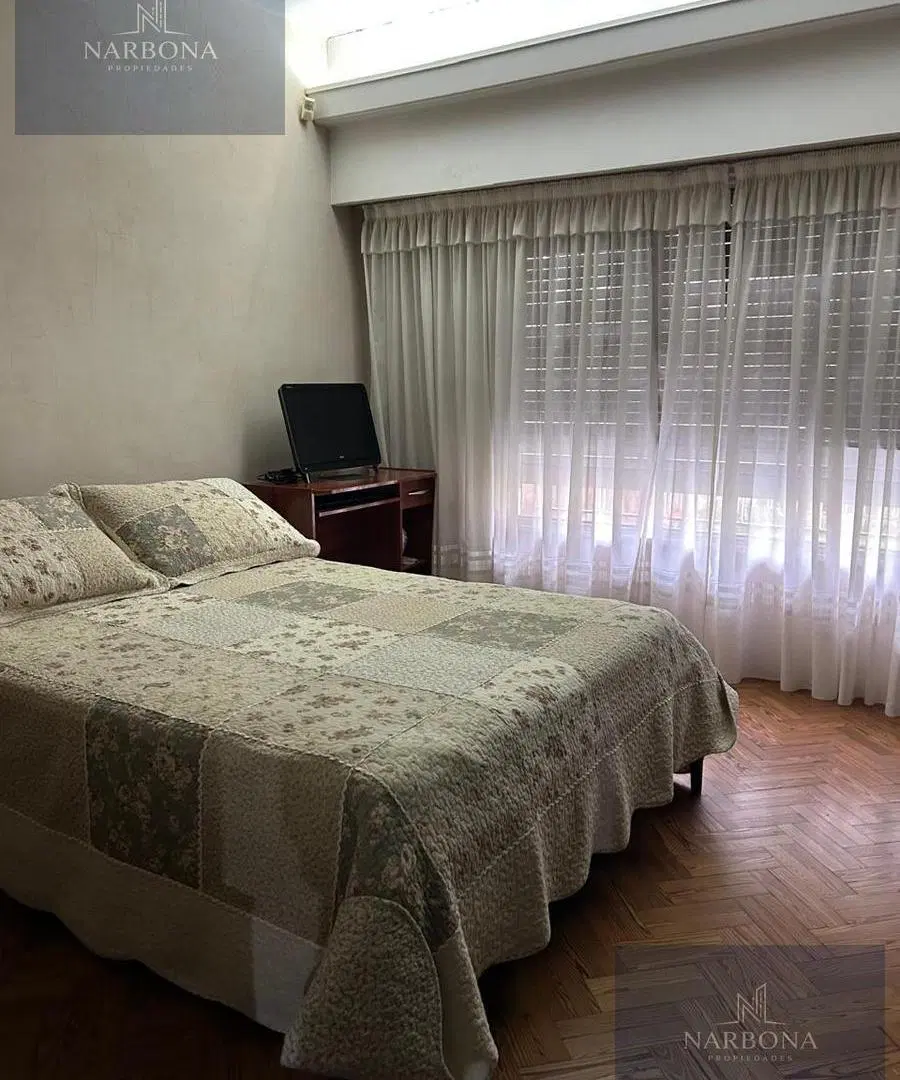 VENTA CASA DE 2 DORMITORIOS DE 113 M2 CUBIERTOS CON PATIO Y JARDÍN EN BARRIO LAS DELICIAS. 3