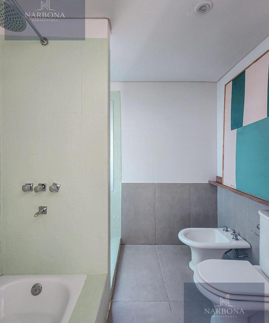 Foto de VENTA CASA 3 DORMITORIOS CON JARDÍN Y PISCINA EN FUNES HILLS, imagen 2