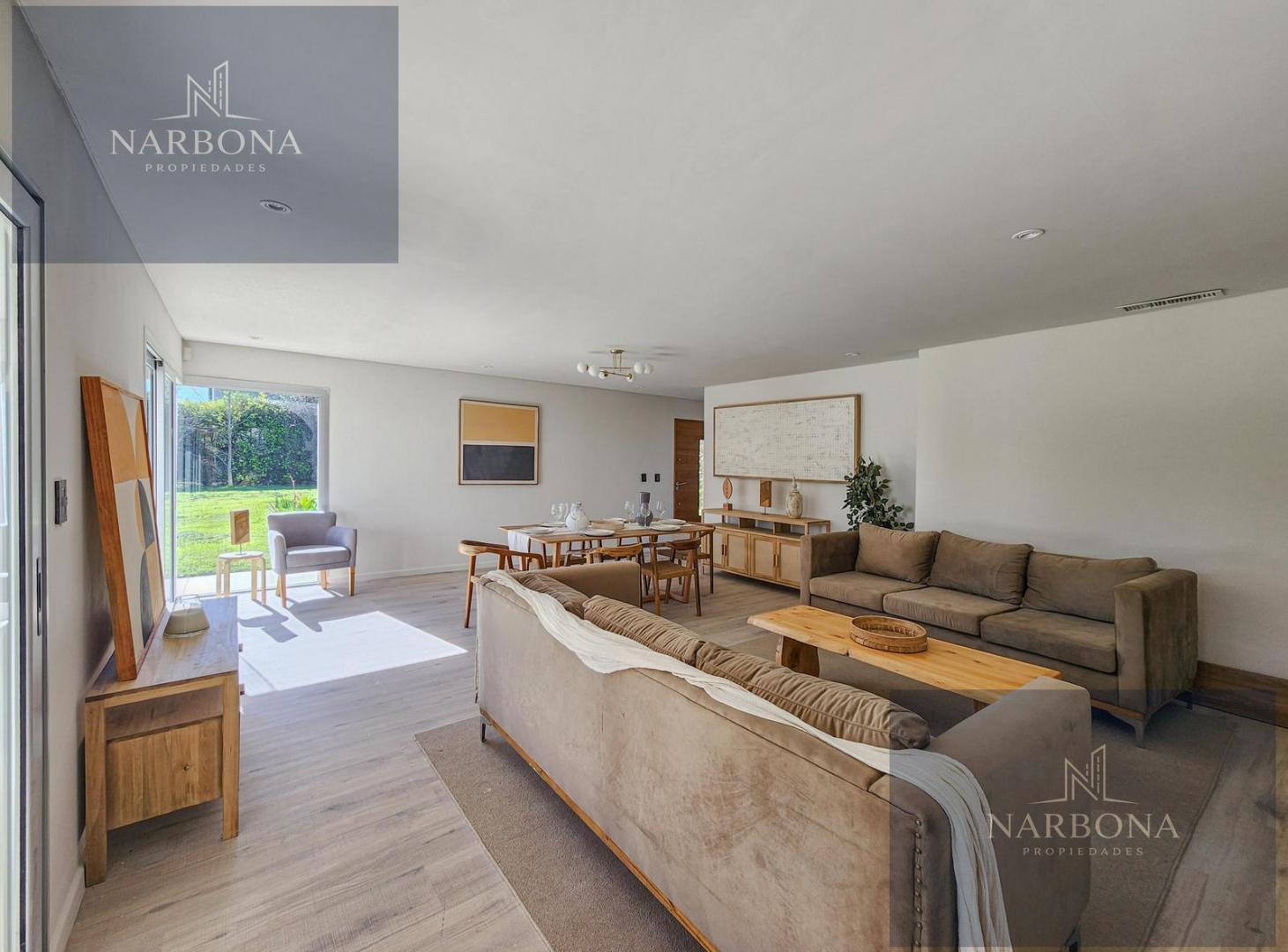 Foto de VENTA CASA 3 DORMITORIOS CON JARDÍN Y PISCINA EN FUNES HILLS, imagen 1