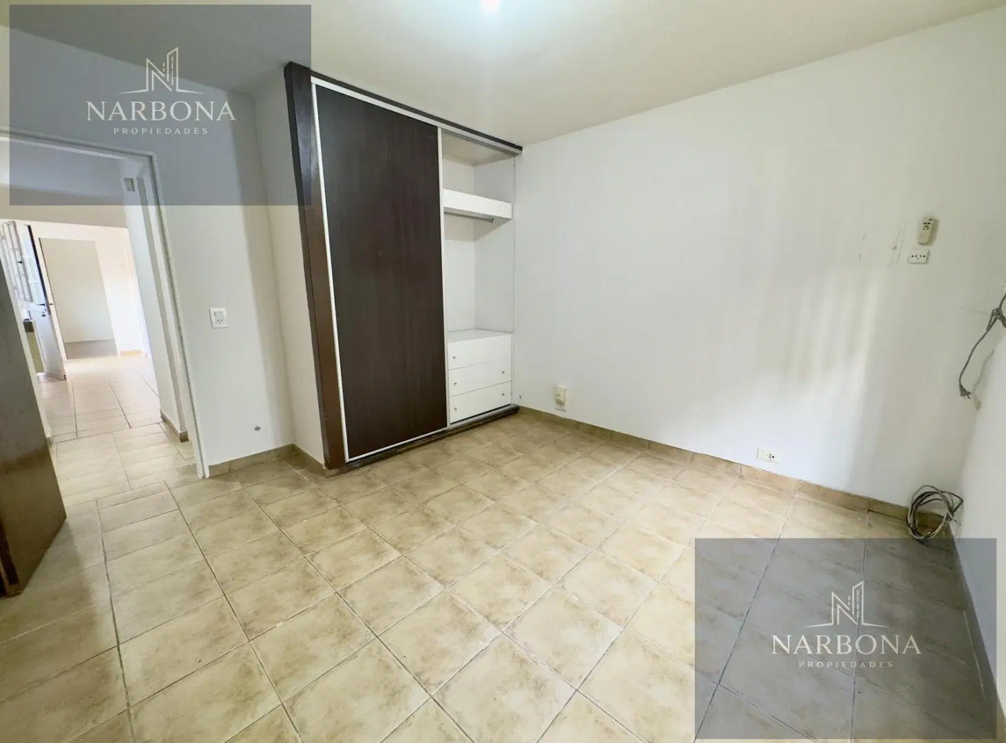 VENTA CASA 2 DORMITORIOS   COMODÍN, PATIO, TERRAZA Y COCHERA EN BARRIO GENERAL LAS HERAS 4