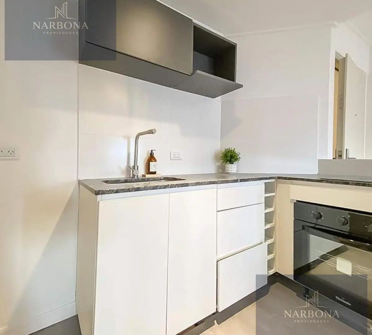 VENTA DEPARTAMENTO A ESTRENAR 1 DORMITORIO CON BALCÓN AL FRENTE EN ZONA CENTRO-MARTIN 2